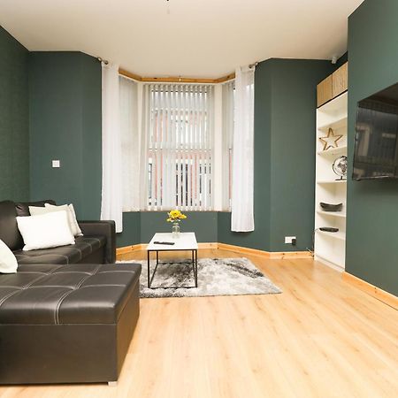 Anfield Luxe Retreat - Stylish Stay With Parking - Steps From Stadium - Short Drive To City Centre Liverpool Exterior photo